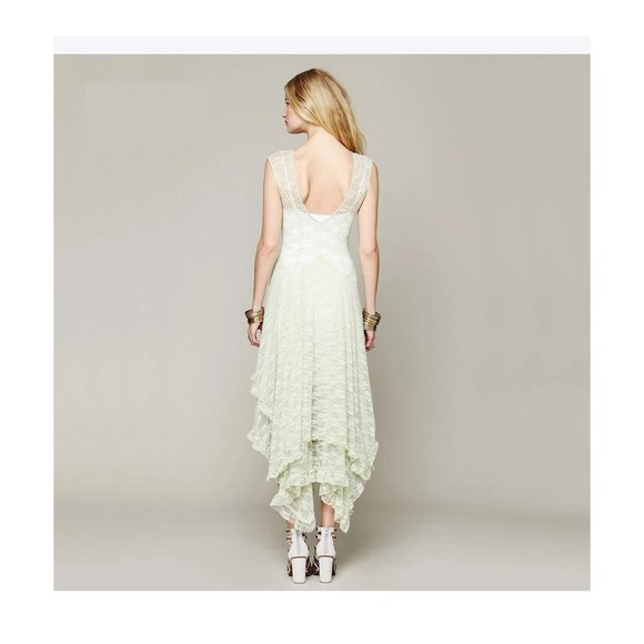 Waterfall Hem Dress - Double Layered Lace Maxi - Maroon - Picture 3 of 6